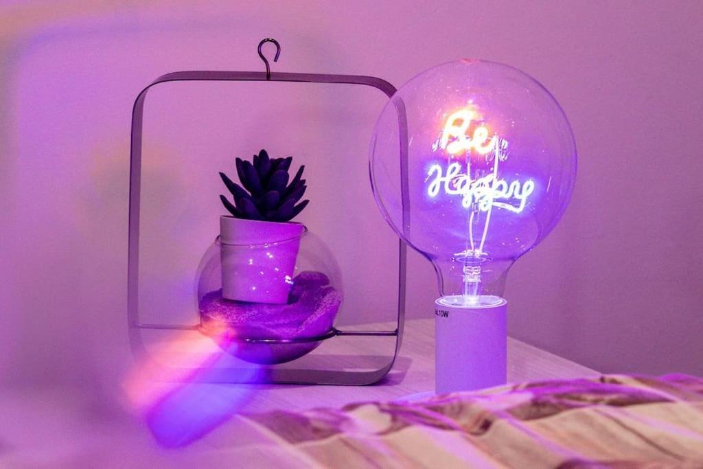 Urban Loft - Purple Loft Apartment