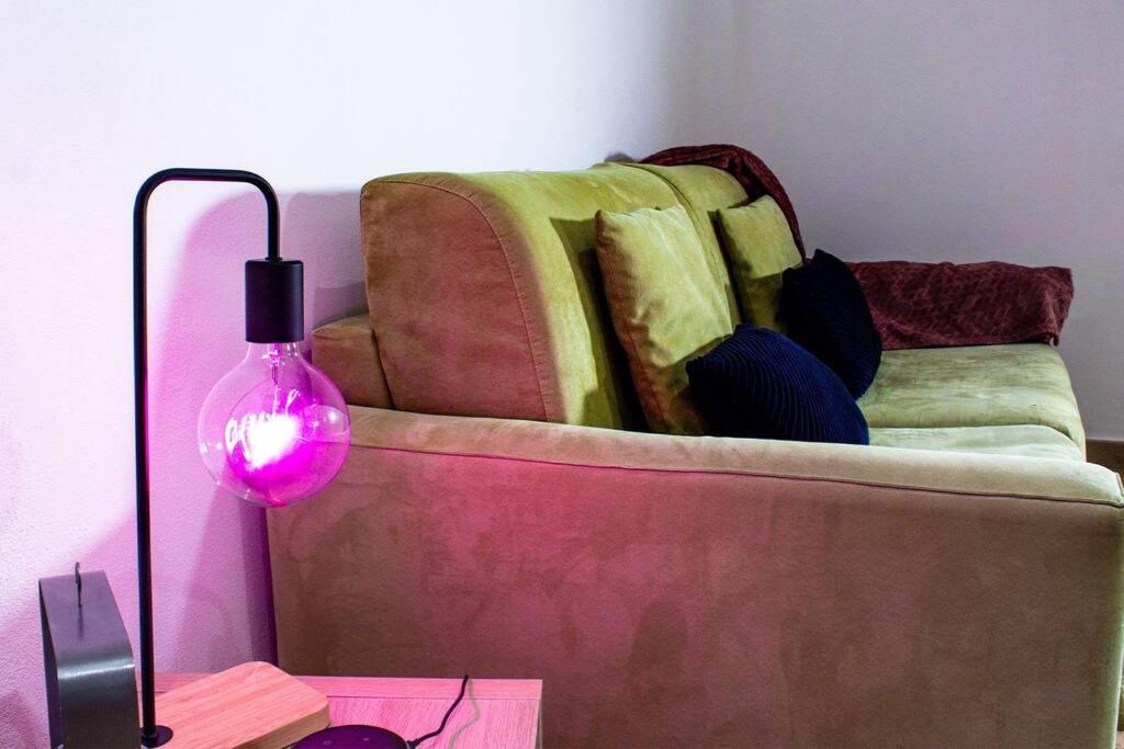 Urban Loft - Purple Loft Apartment *
